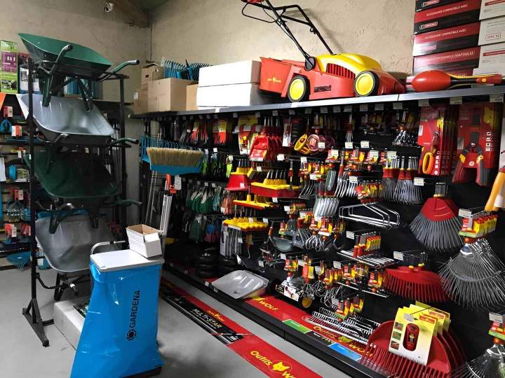 Magasin d’outils de jardinage Cadenet